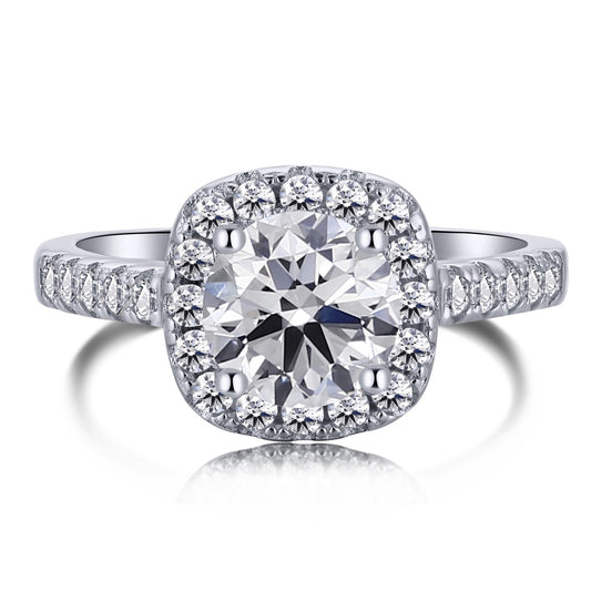 [Glimmer Jewelry]眩い光彩を放つラウンドカットのウェディングリング