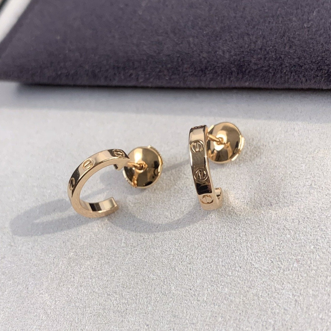 [Glimmer]LOVEイヤリング 2.65MM ピンクゴールド