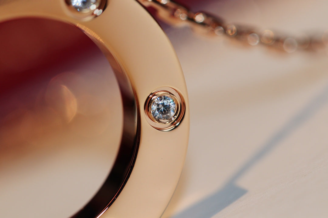 [Glimmer]LOVE ネックレス 16MM 6 ダイヤモンド ピンクゴールド