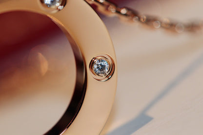 [Glimmer]LOVE ネックレス 16MM 6 ダイヤモンド ピンクゴールド