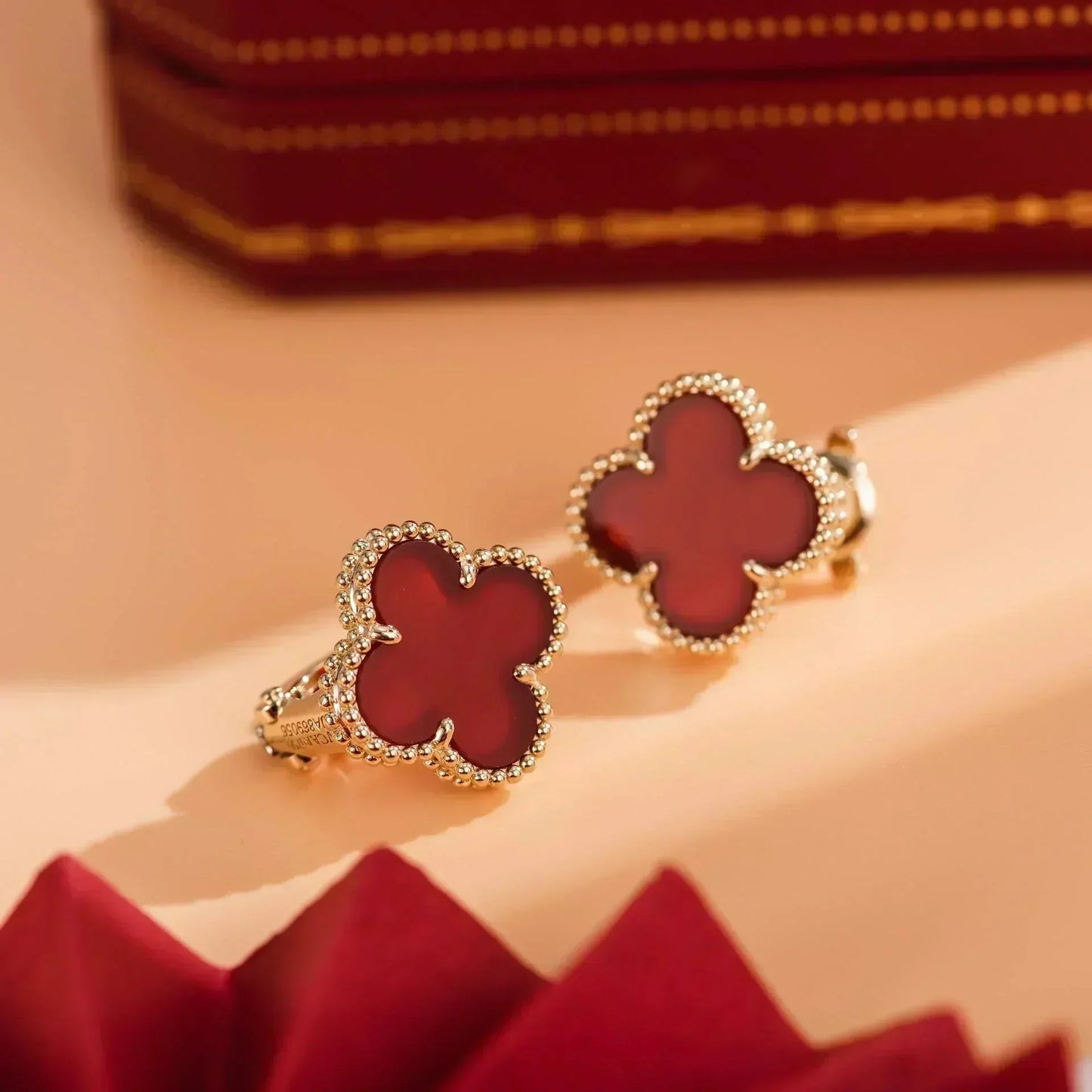[Glimmer]CLOVER MEDIUM 1 MOTIFS CARNELIAN EARRINGS