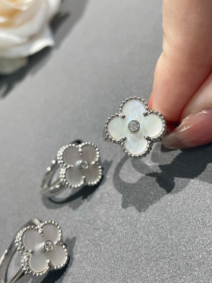 [Glimmer]クローバー シルバー モップ ダイヤモンド リング