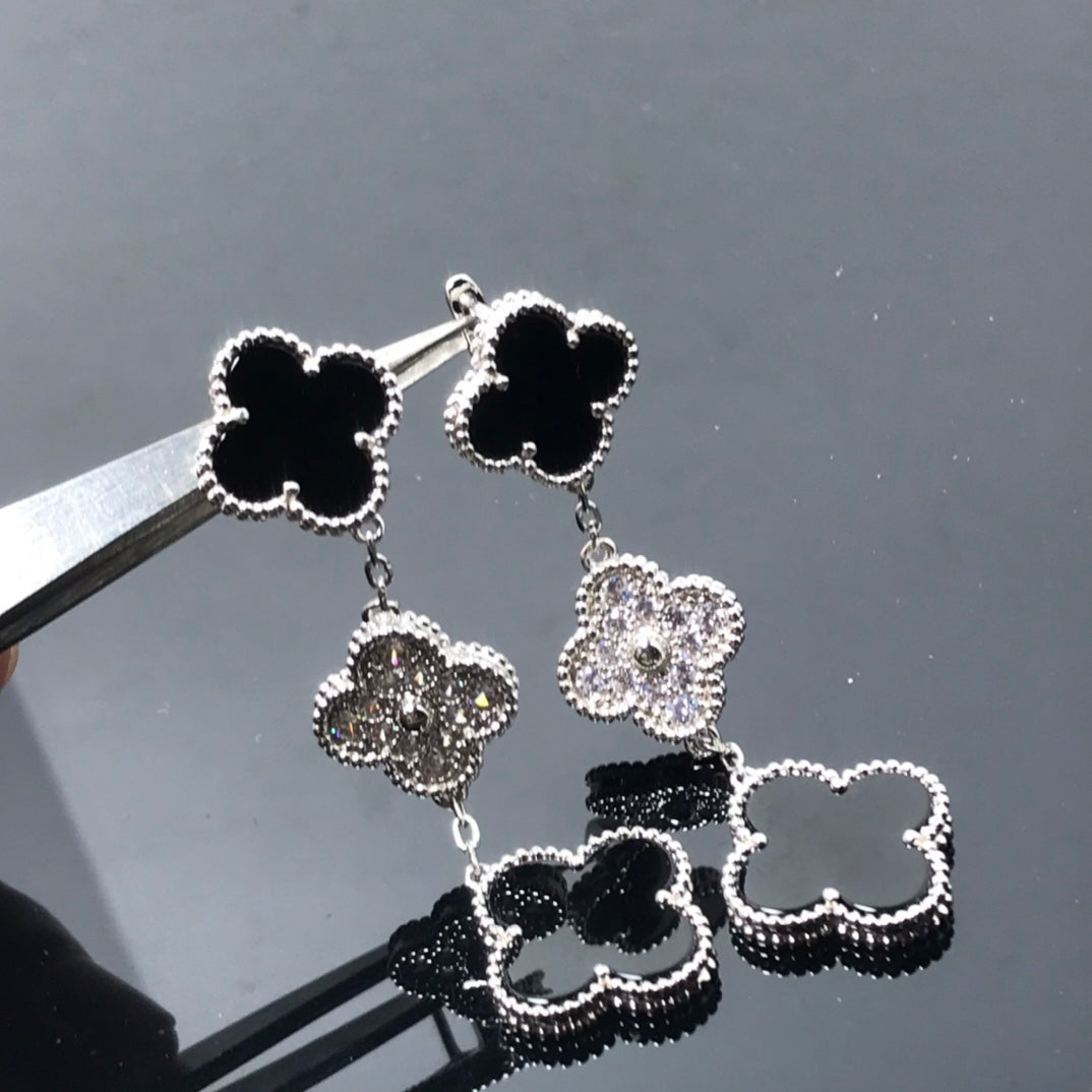 [Glimmer]クローバー 3モチーフ ダイヤモンド オニキス シルバー ピアス