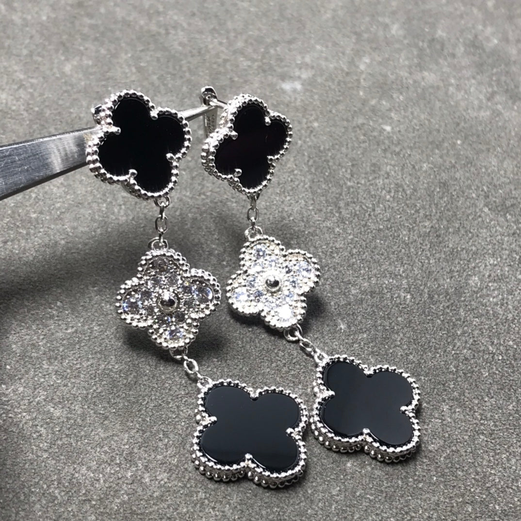 [Glimmer]クローバー 3モチーフ ダイヤモンド オニキス シルバー ピアス