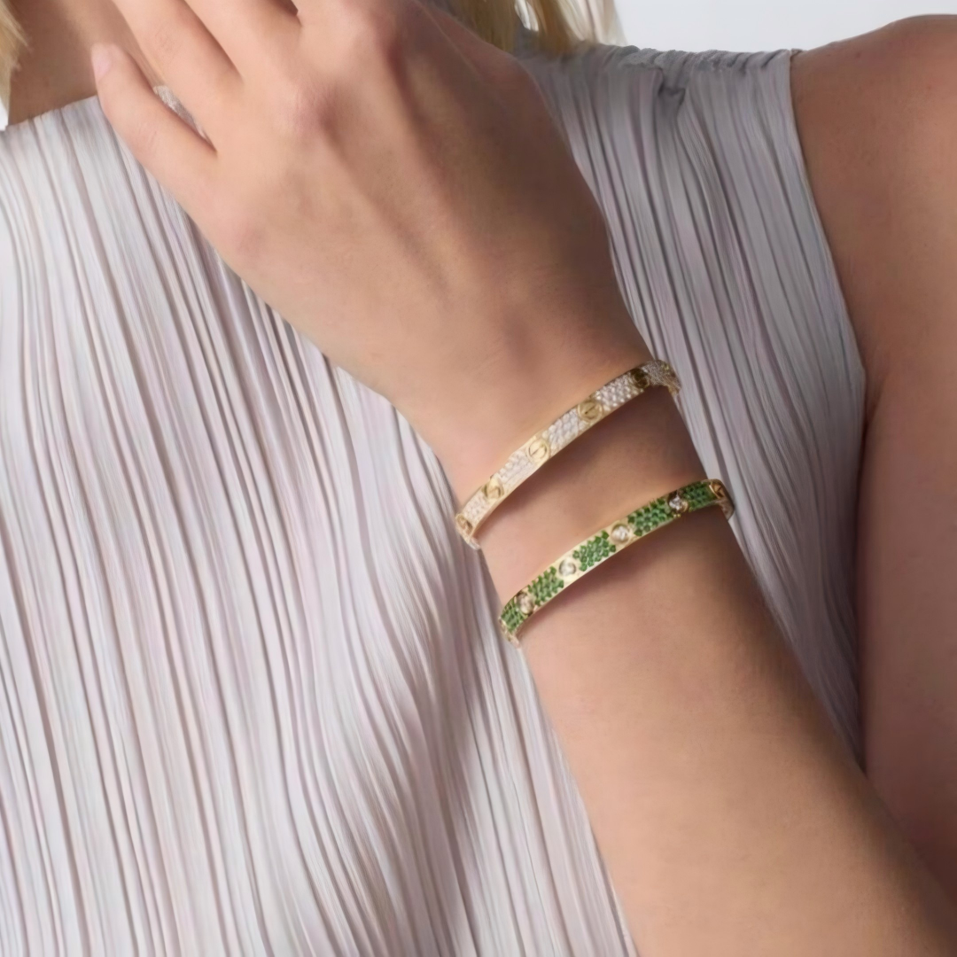 [Glimmer]2026 PAVE GEMSTONE LOVE BRACELET 6.1MM 10 DIAMONDS
