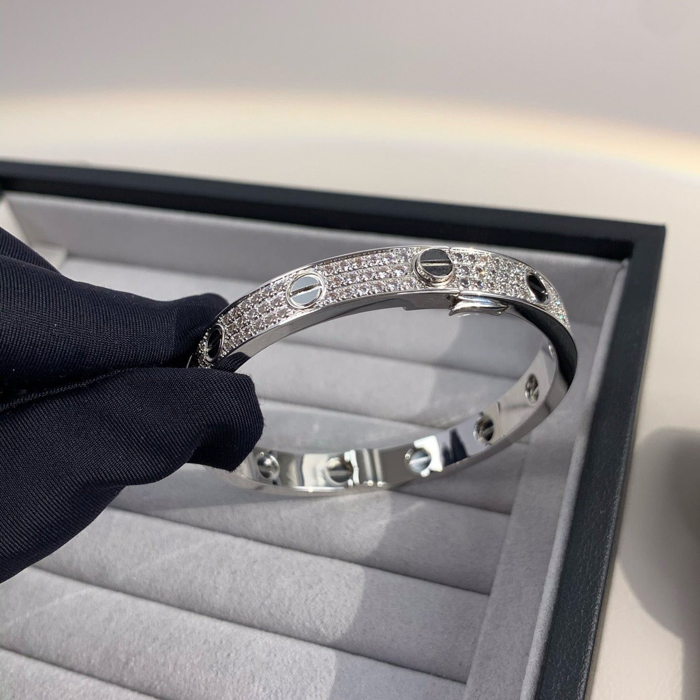 [Glimmer]LOVE BRACELET 6.1MM DIAMOND-PAVED CERAMIC