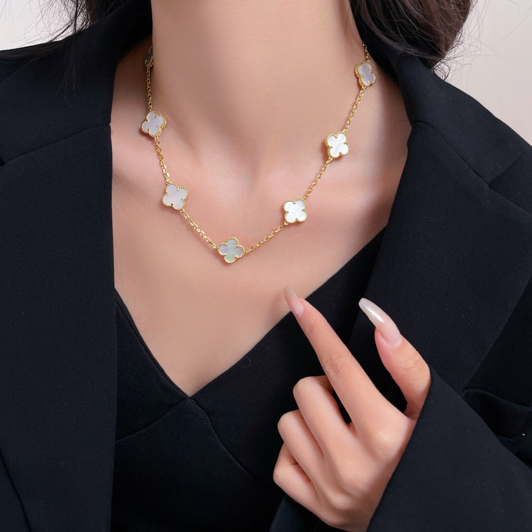 [Glimmer]CLOVER 10 MOTIFS WHITE MOTHER OF PEARL NECKLACE
