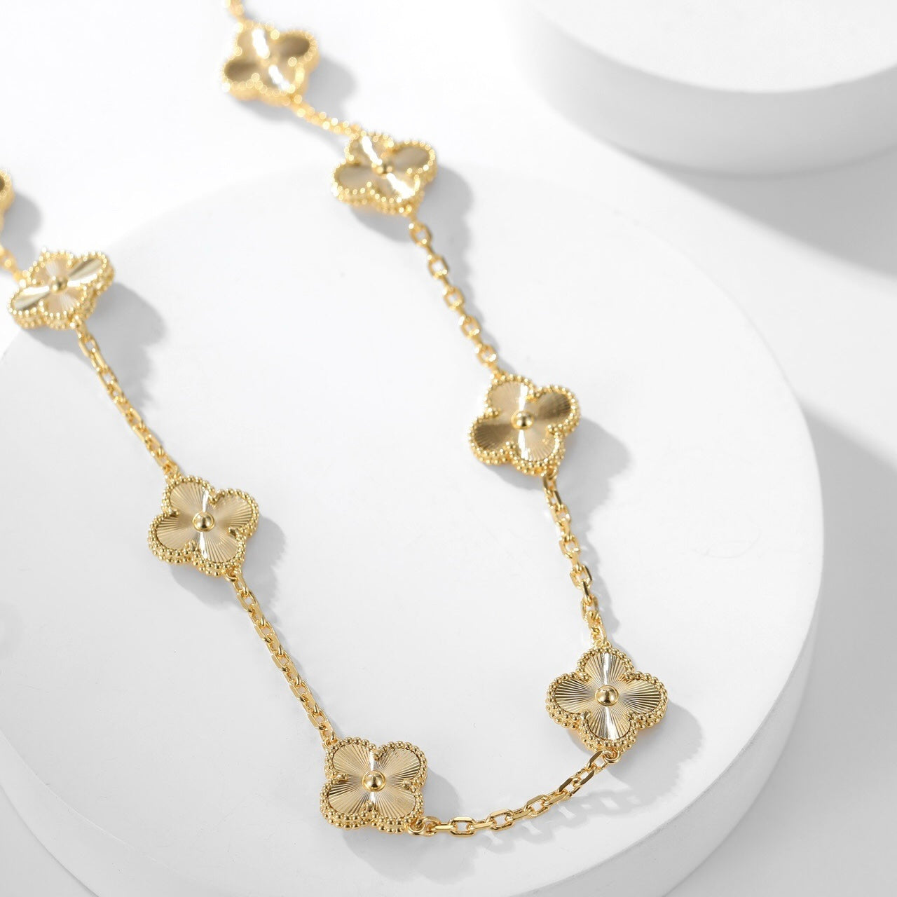 [Glimmer]CLOVER 10 MOTIFS LASER NECKLACE