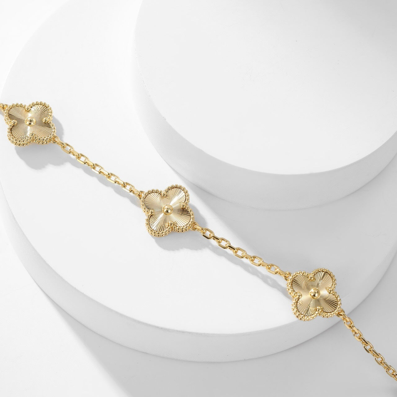 [Glimmer]CLOVER 10 MOTIFS LASER NECKLACE