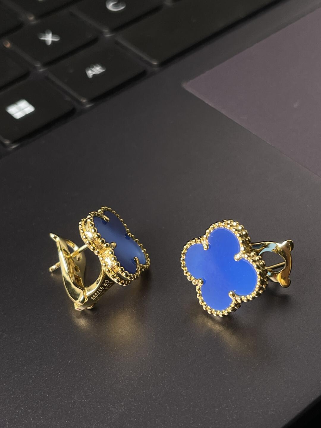 [Glimmer] CLOVER LARGE (20mm) 1 MOTIFS BLUE MOP STUD EARRINGS