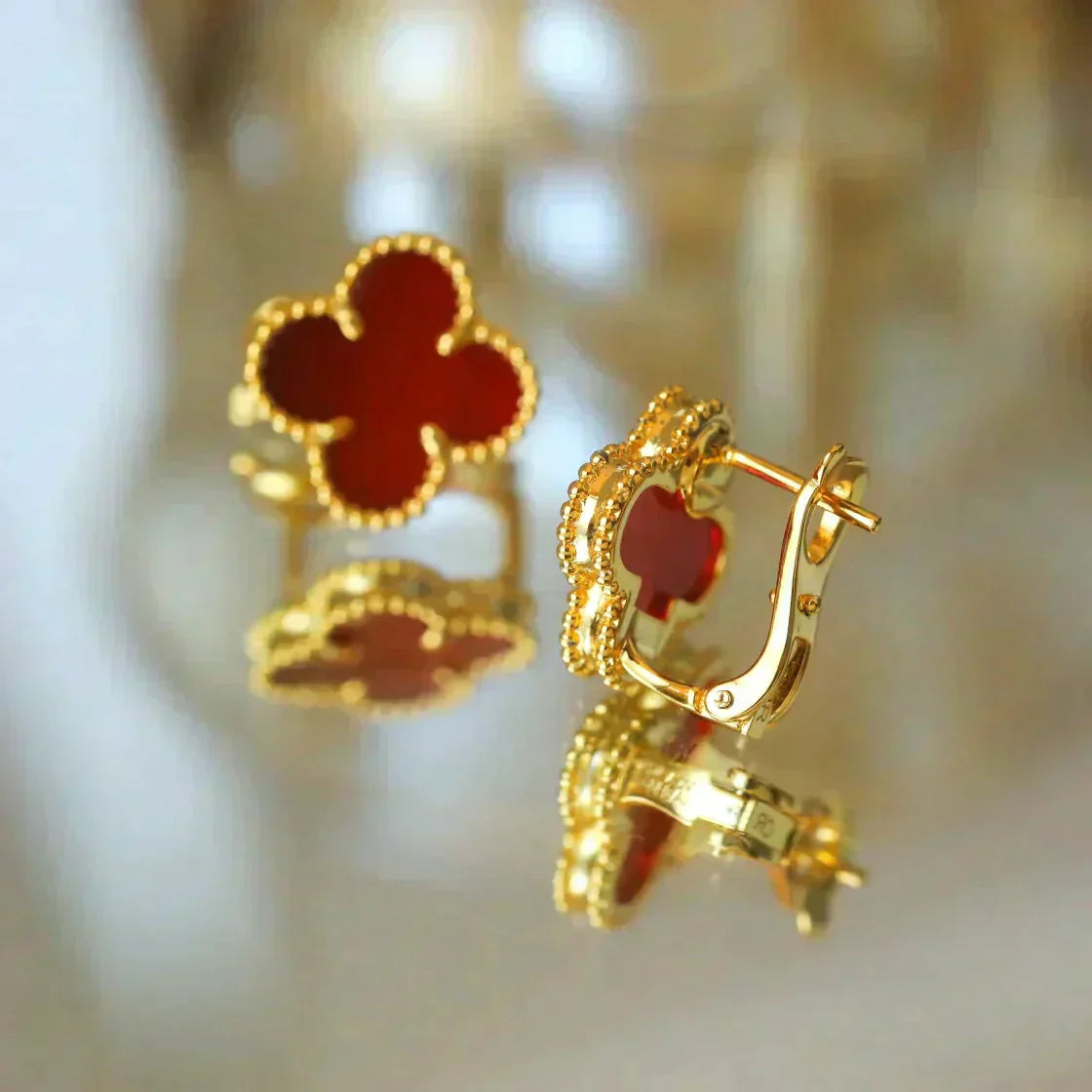 [Glimmer]CLOVER MEDIUM 1 MOTIFS CARNELIAN EARRINGS