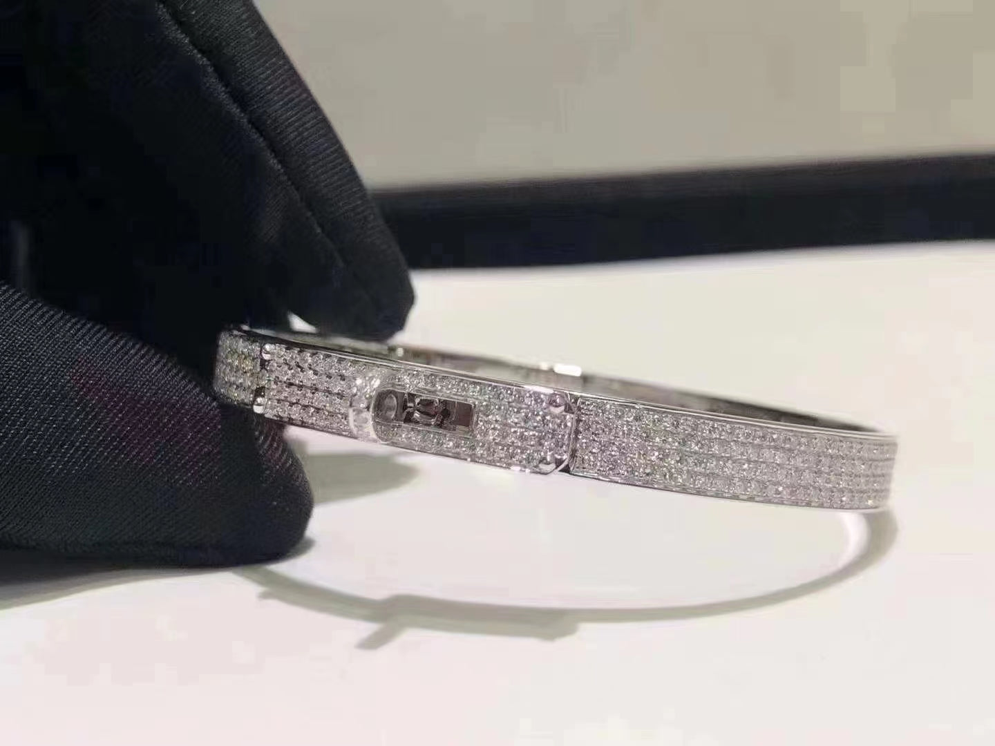 [Glimmer]HM KELLY BRACELET IN SILVER AND FULL PAVE DIAMOND