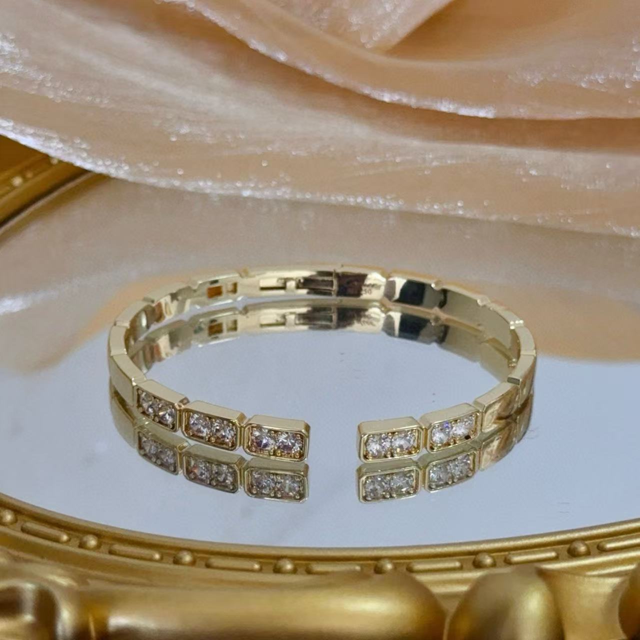 [Glimmer jewelrys]LOVE ダイヤモンド オープンバングル
