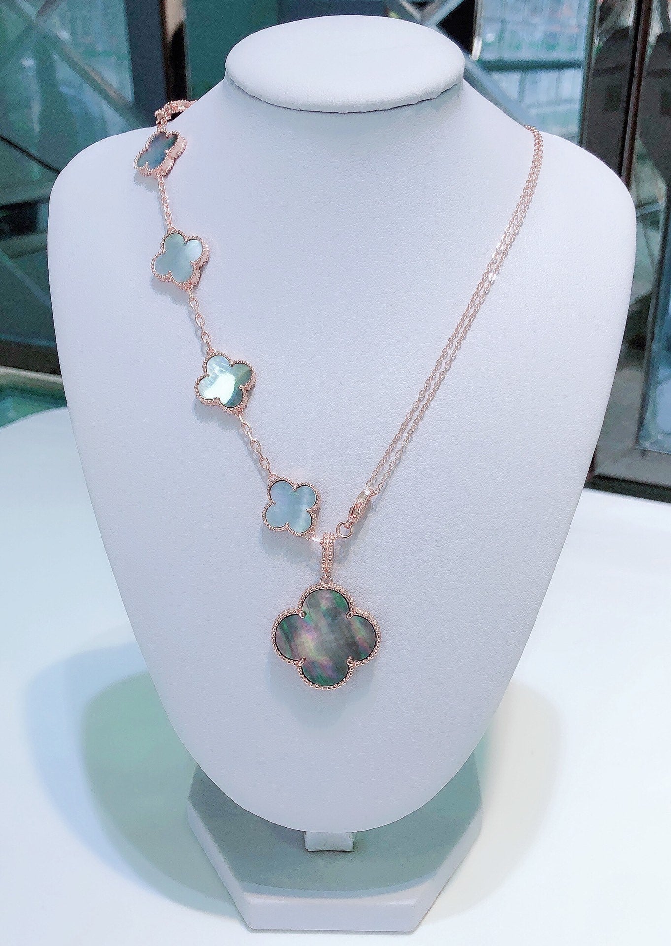 [Glimmer]COMBINED BRACELET 5 MOTIFS AND NECKLACE DARK MOP Glimmer GOLD